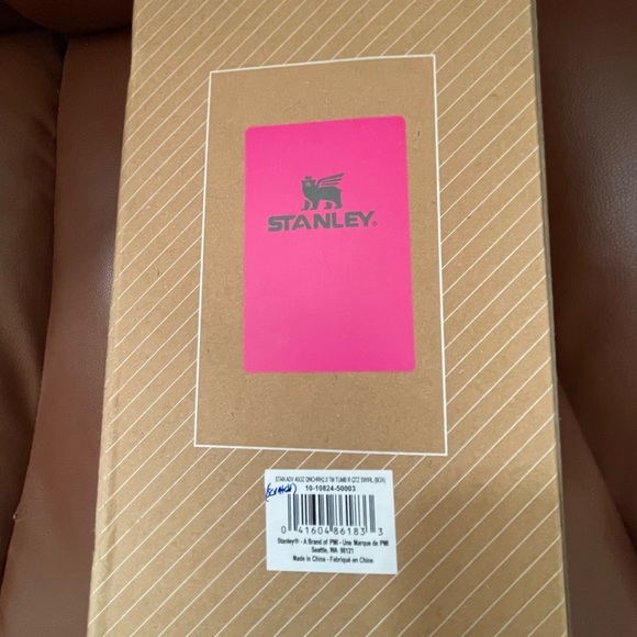 Stanley Quencher H2.0 FlowState 40 oz Tumbler Pink STARBUCKS- Smudges to Lid NEW - Picture 12 of 12